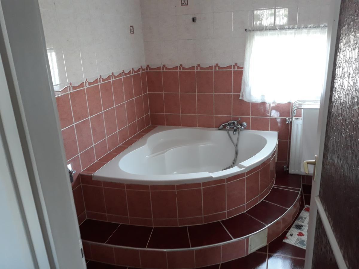 Rozsa Apartman Lenti Exterior photo